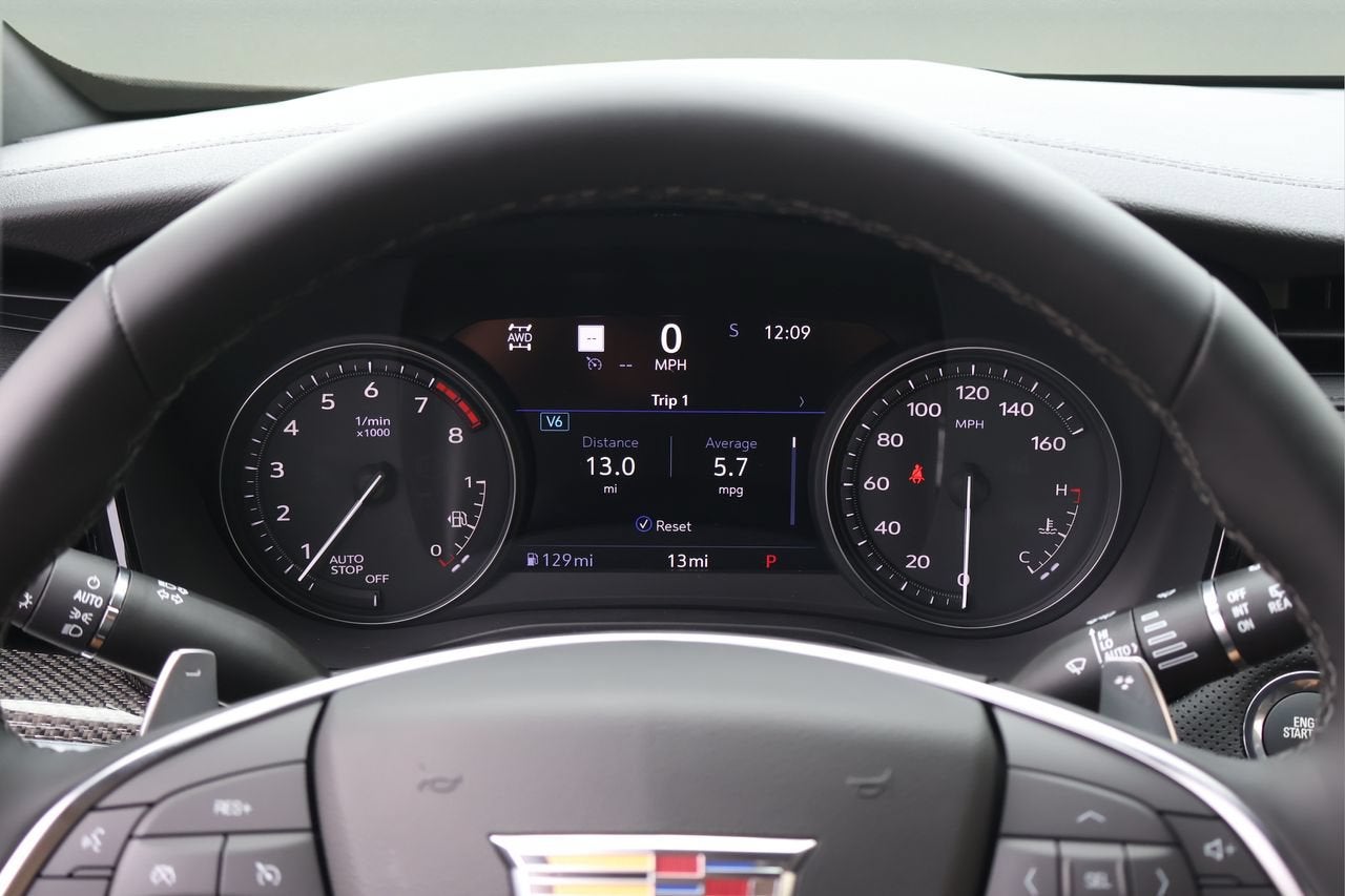 2026 Cadillac XT5 Sport