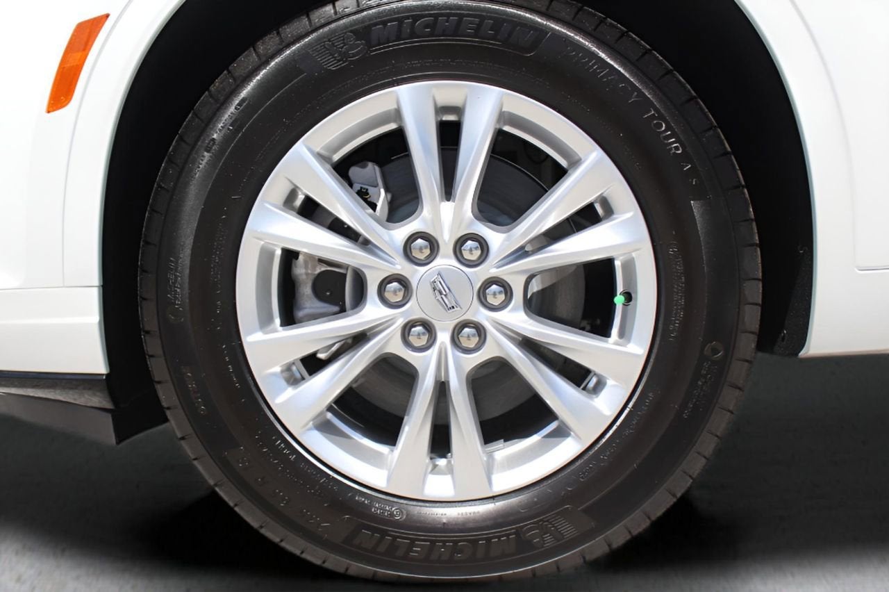 2025 Cadillac XT6 Luxury