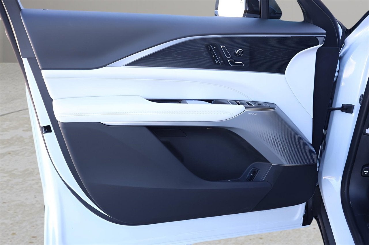 2026 Cadillac LYRIQ Premium Luxury