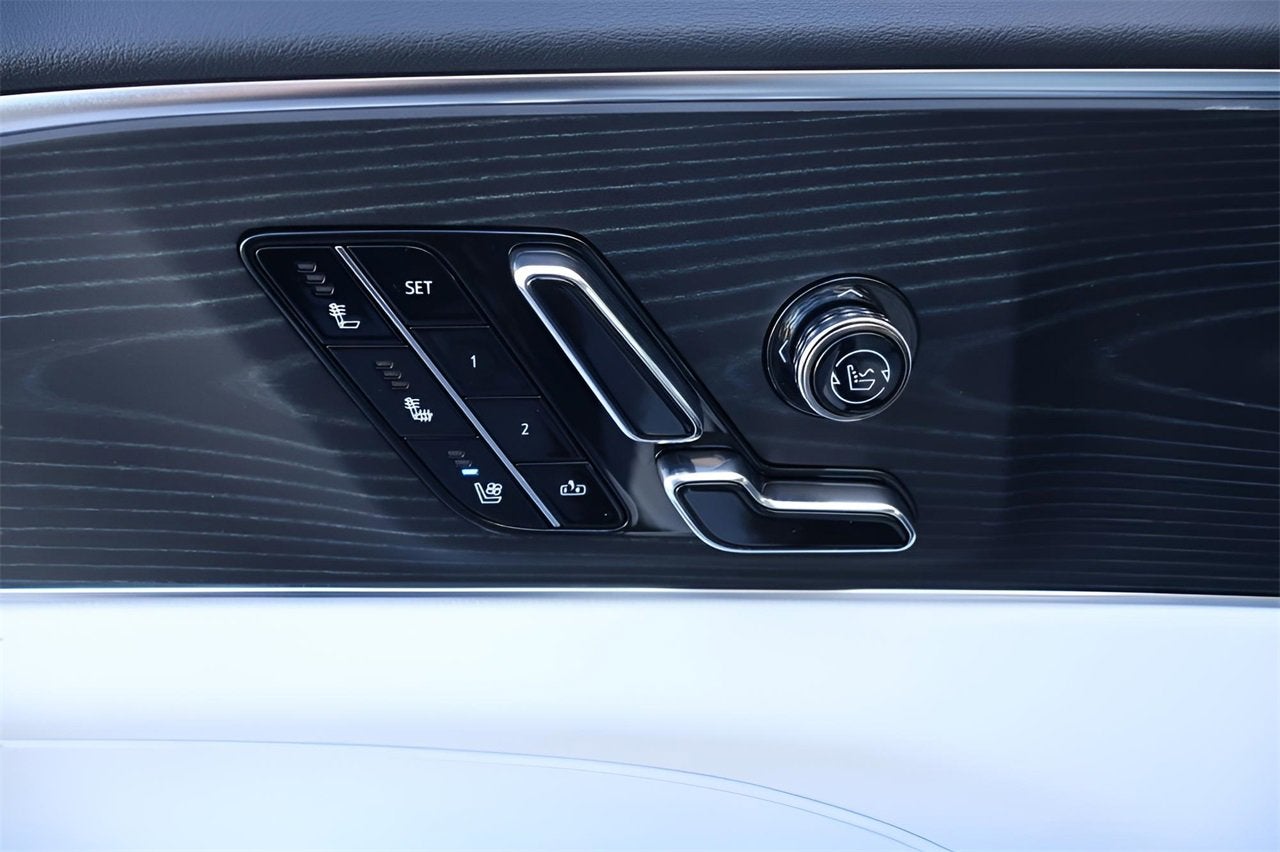 2026 Cadillac LYRIQ Premium Luxury