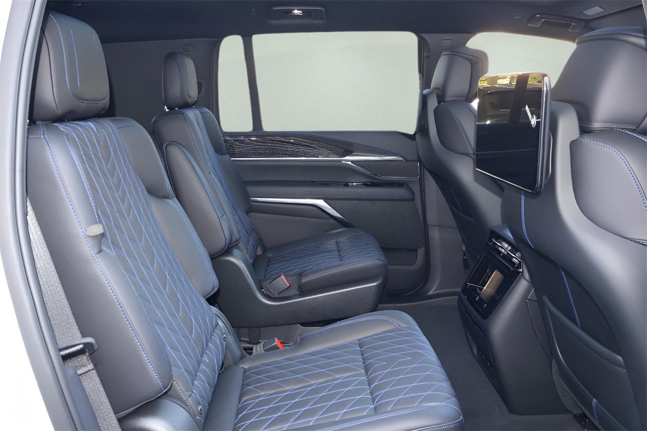 2026 Cadillac ESCALADE IQL Sport