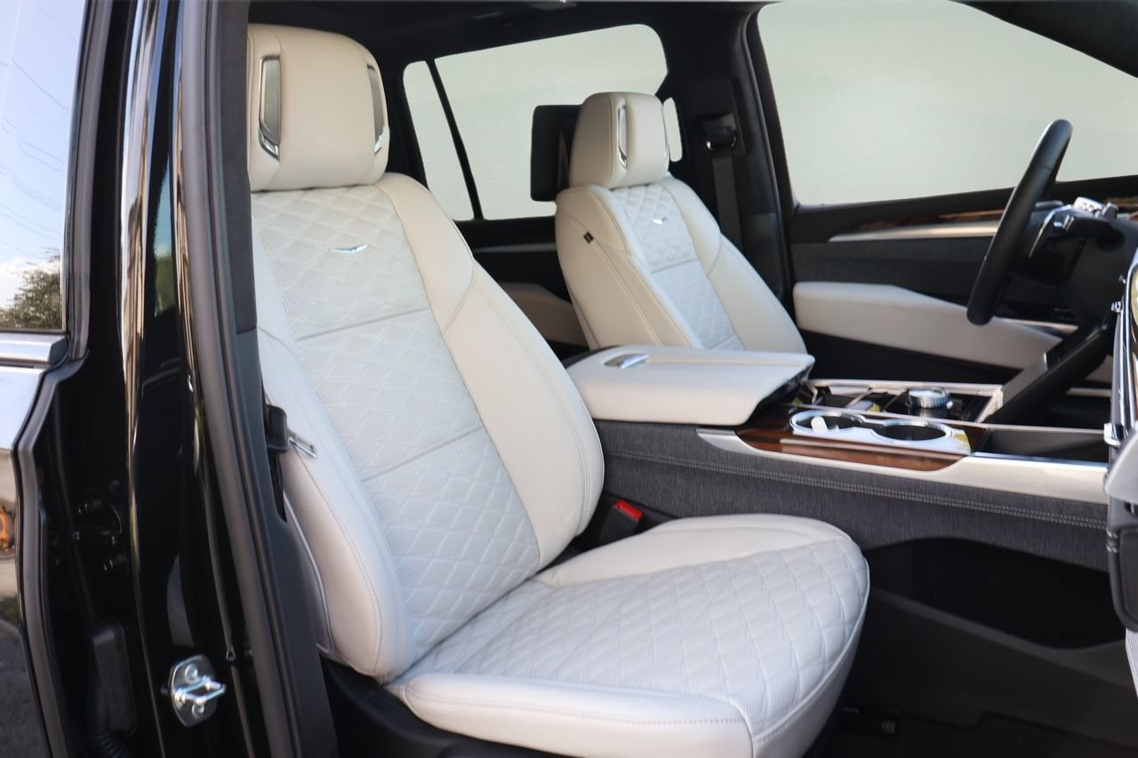 2026 Cadillac Escalade ESV Platinum Sport