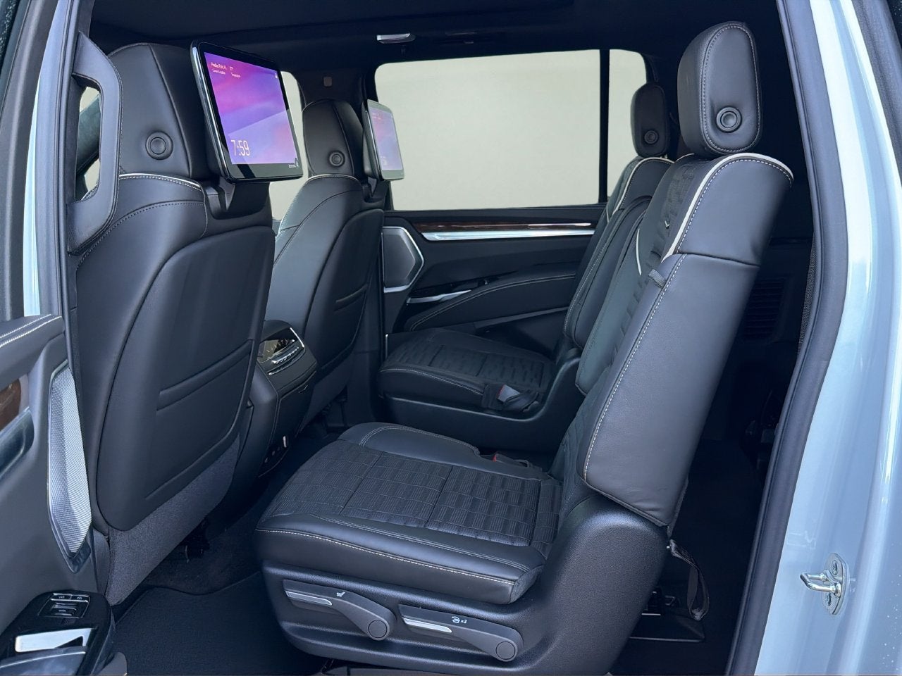 2027 Cadillac Escalade ESV Platinum Sport