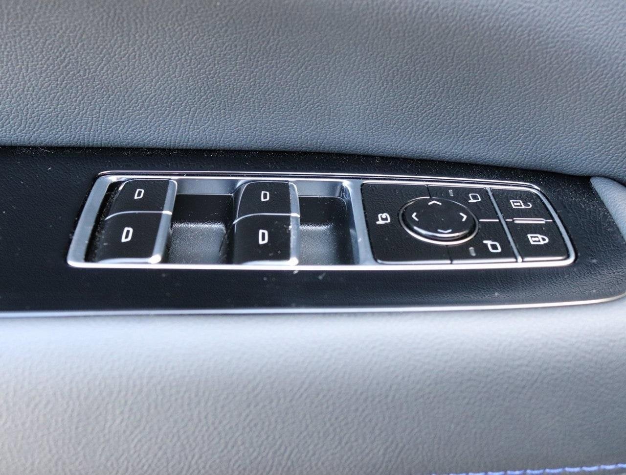 2025 Cadillac ESCALADE IQ Luxury 1