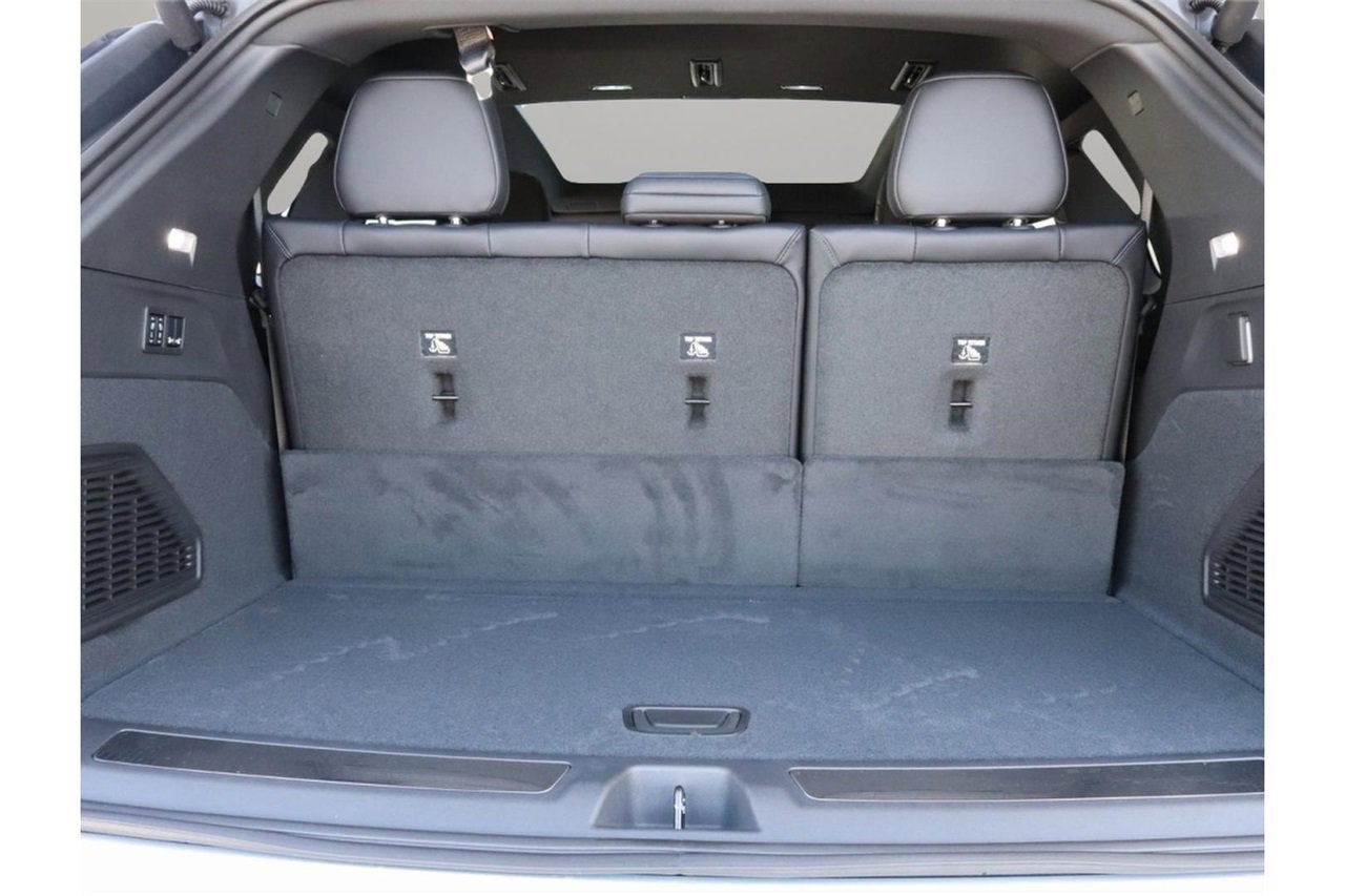 2025 Cadillac ESCALADE IQ Luxury 1