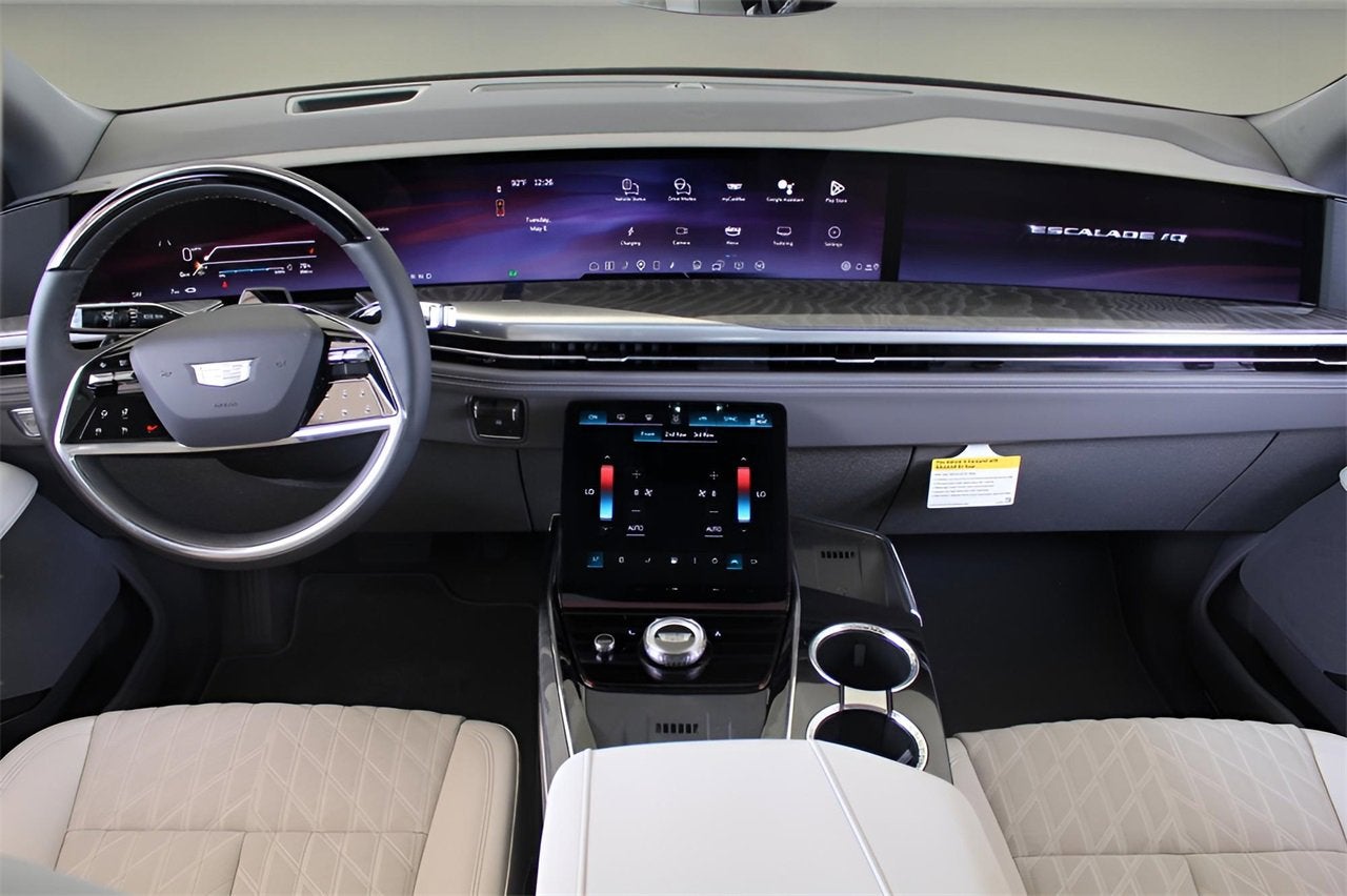 2025 Cadillac ESCALADE IQ Luxury 1