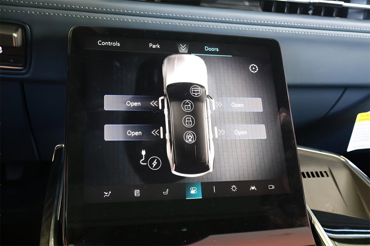 2025 Cadillac ESCALADE IQ Luxury 2