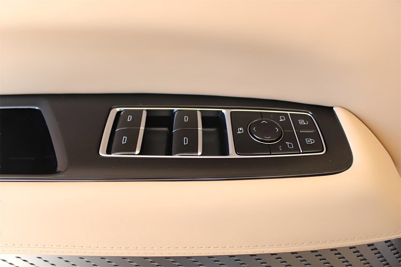 2025 Cadillac ESCALADE IQ Luxury 2