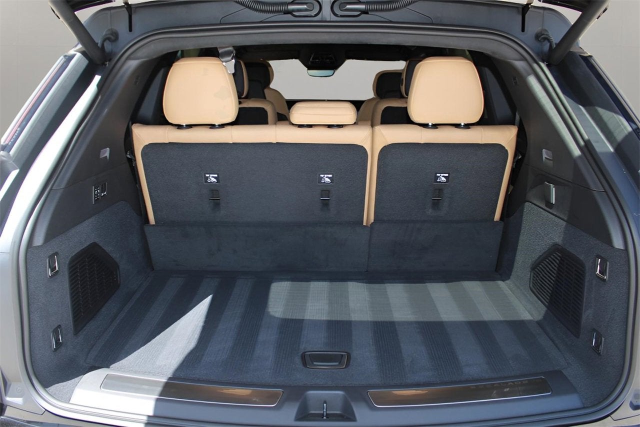 2025 Cadillac ESCALADE IQ Luxury 2