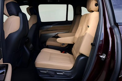 2025 Cadillac ESCALADE IQ Luxury 2