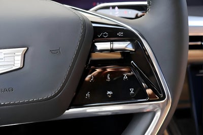 2025 Cadillac ESCALADE IQ Luxury 2
