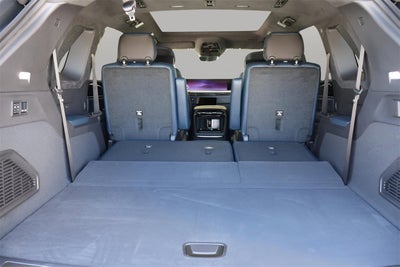 2025 Cadillac ESCALADE IQ Luxury 2