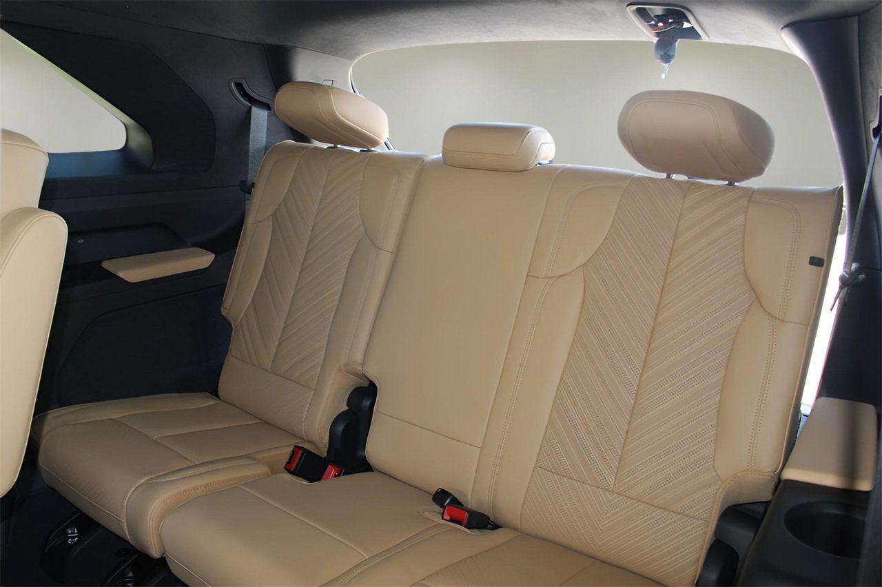 2025 Cadillac ESCALADE IQ Luxury 2