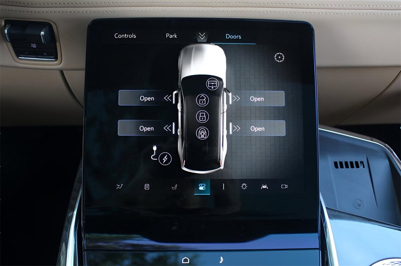 2025 Cadillac ESCALADE IQ Luxury 2