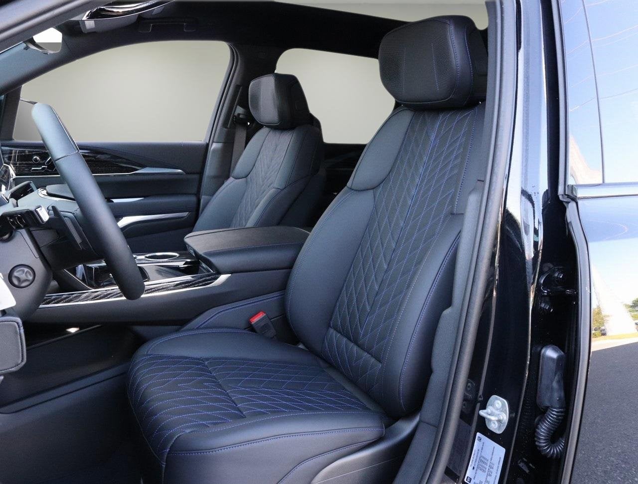 2025 Cadillac ESCALADE IQ Sport 1