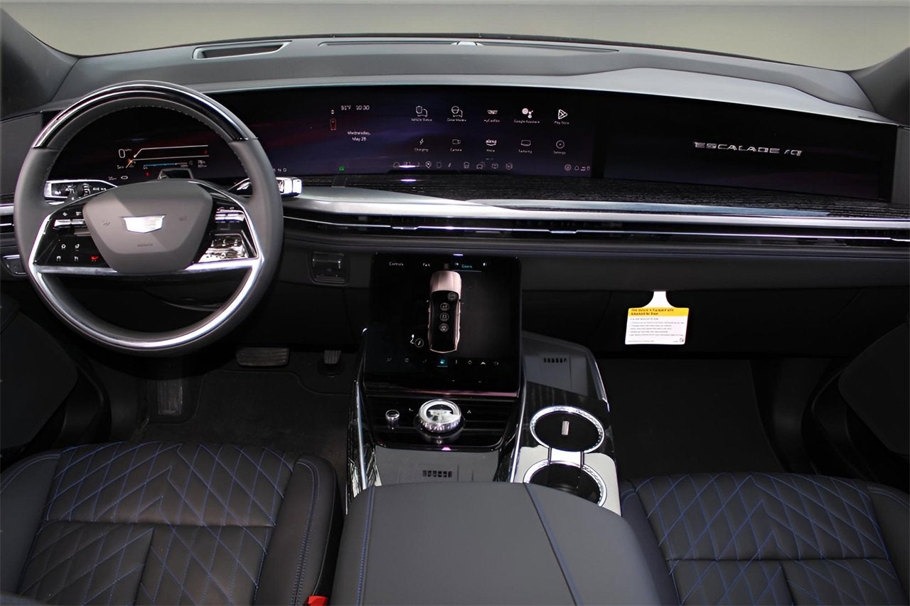 2025 Cadillac ESCALADE IQ Sport 1