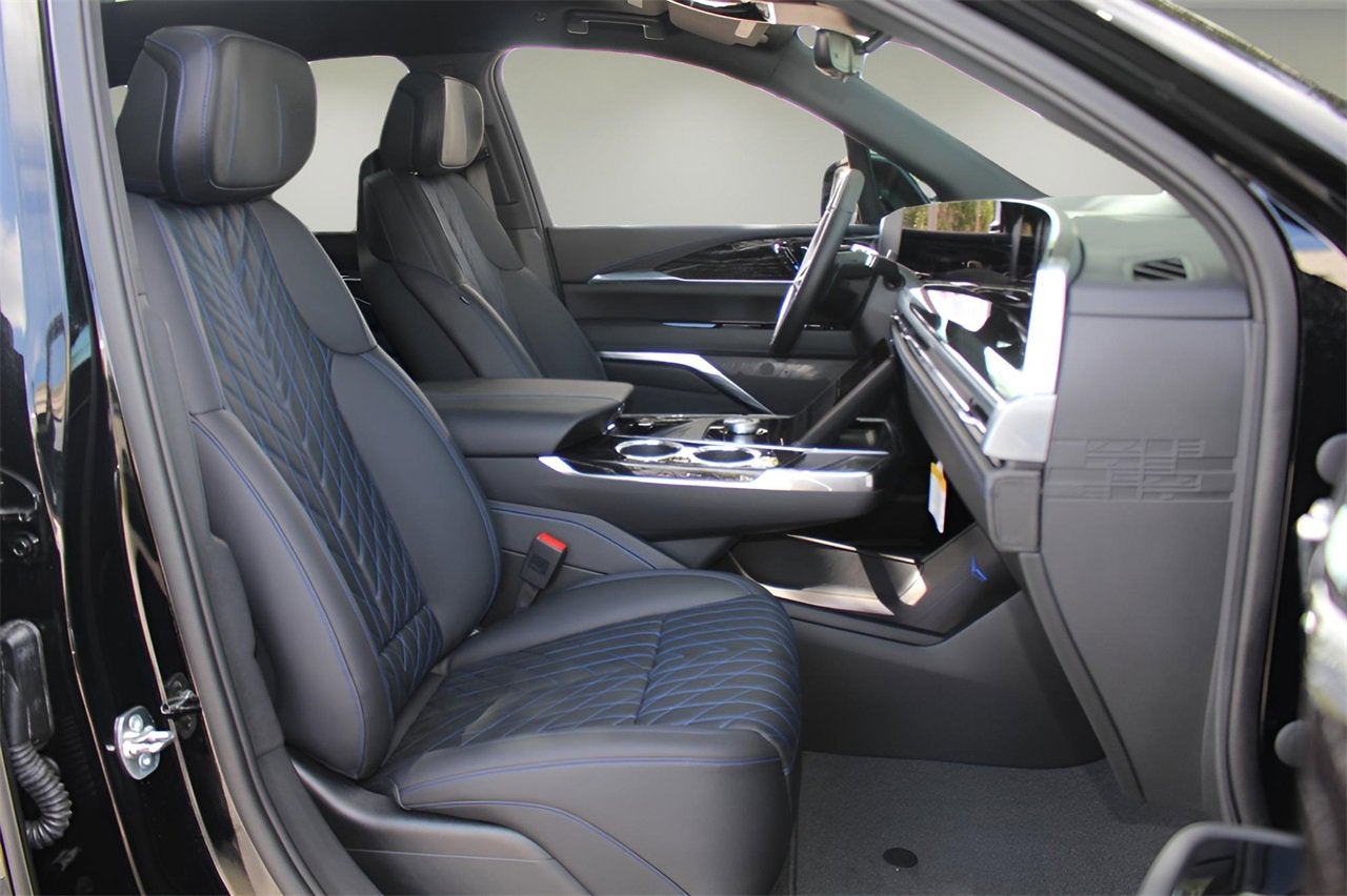 2025 Cadillac ESCALADE IQ Sport 1