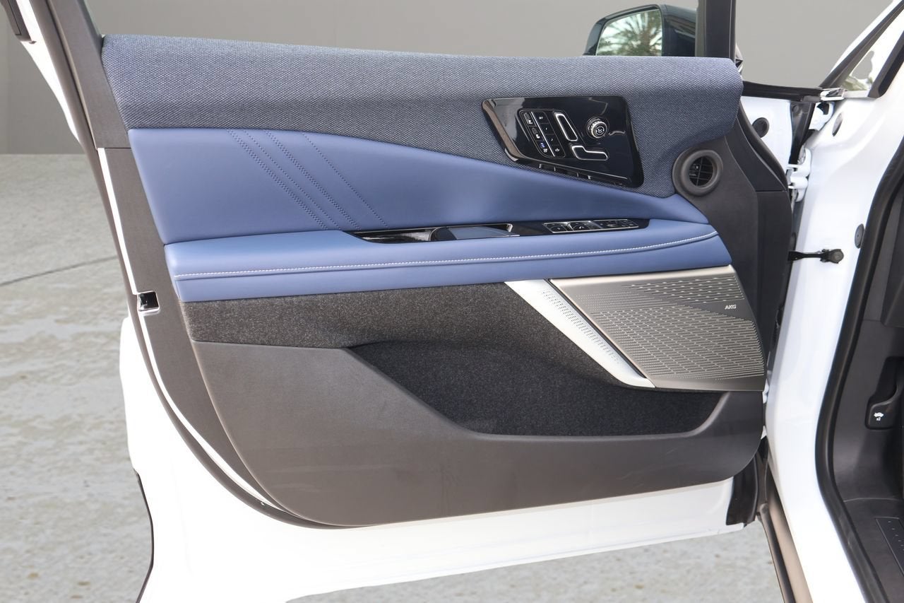 2027 Cadillac OPTIQ Premium Luxury