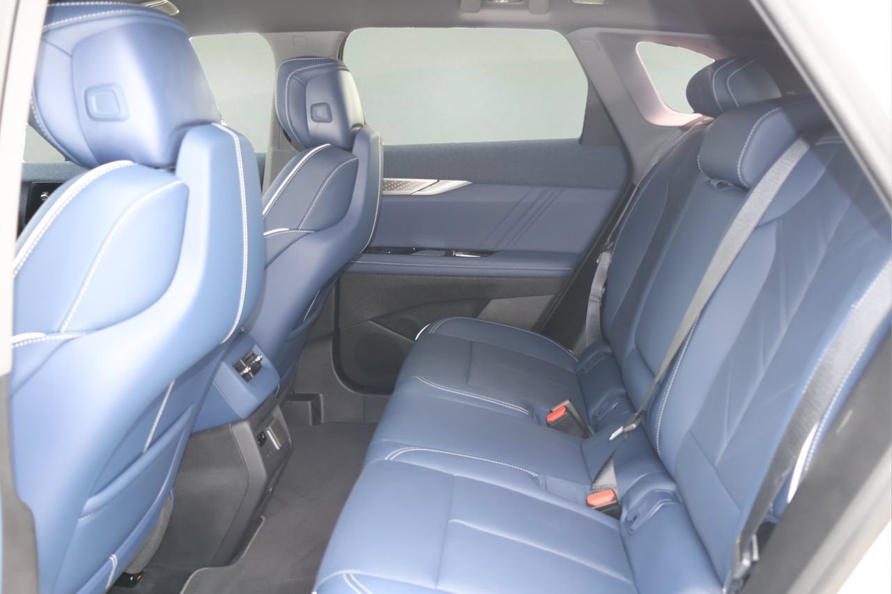 2027 Cadillac OPTIQ Premium Luxury