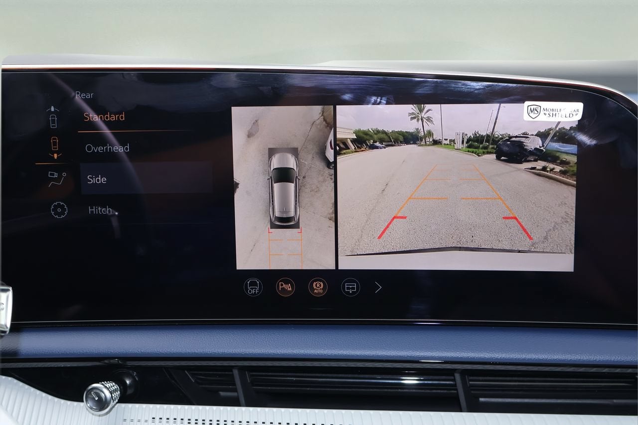 2027 Cadillac OPTIQ Premium Luxury