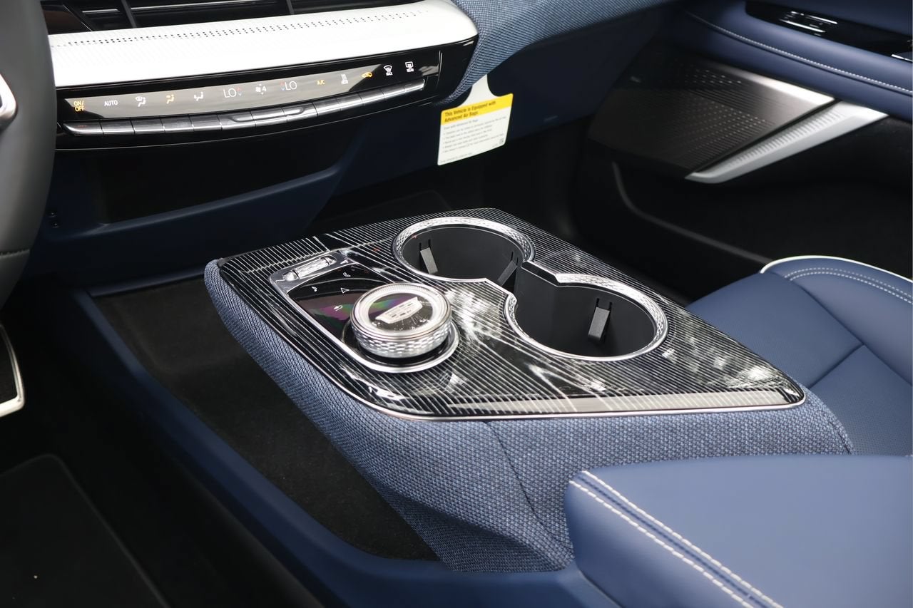 2027 Cadillac OPTIQ Premium Luxury