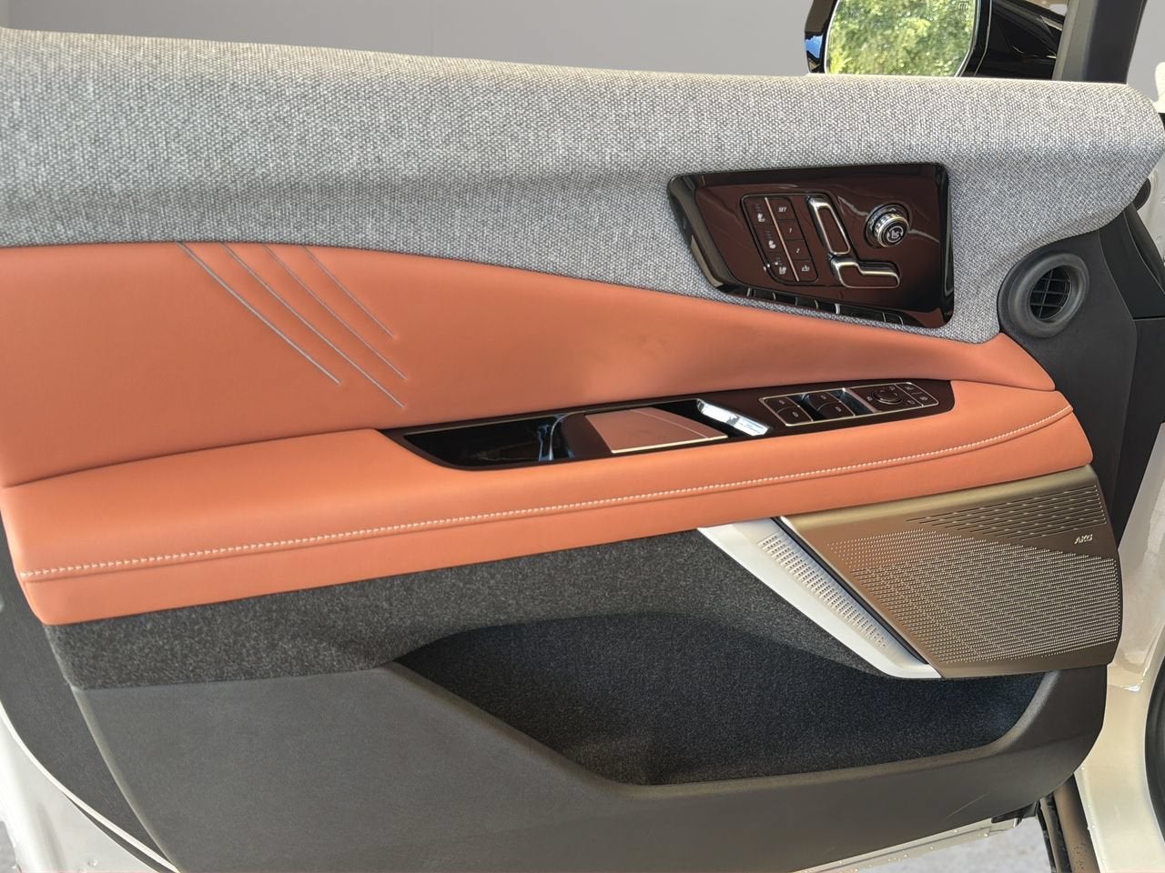 2027 Cadillac OPTIQ Premium Luxury