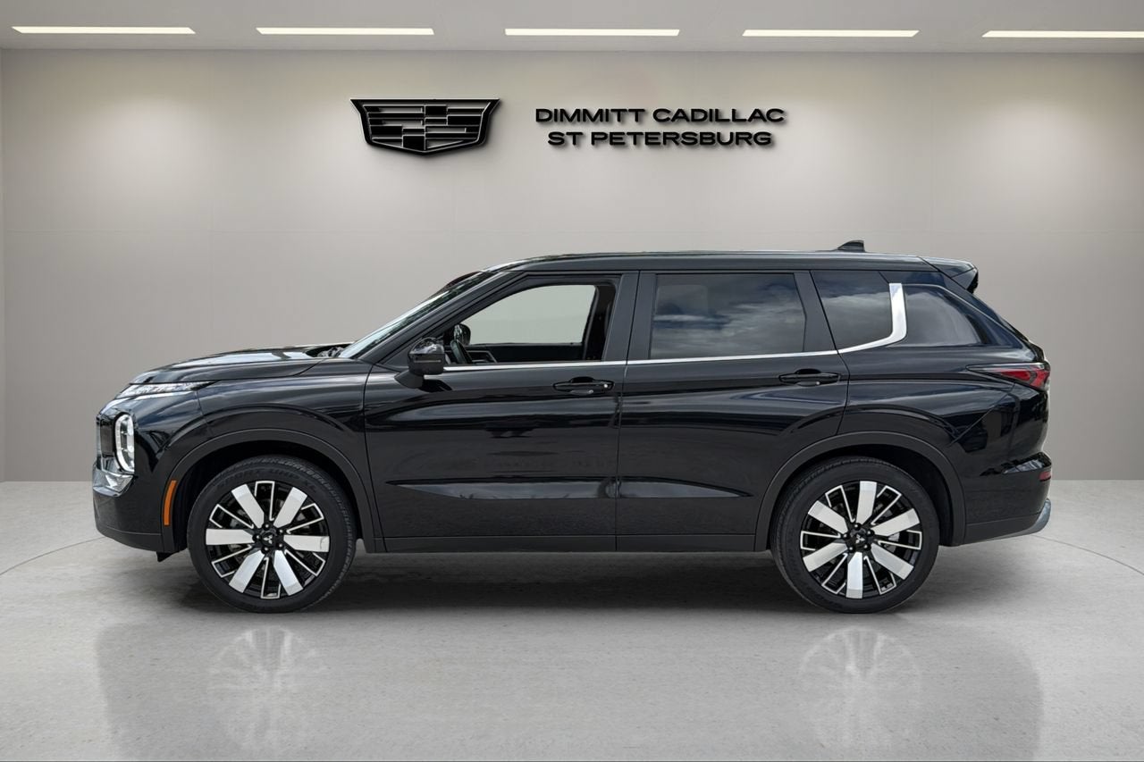 2025 Mitsubishi Outlander SE
