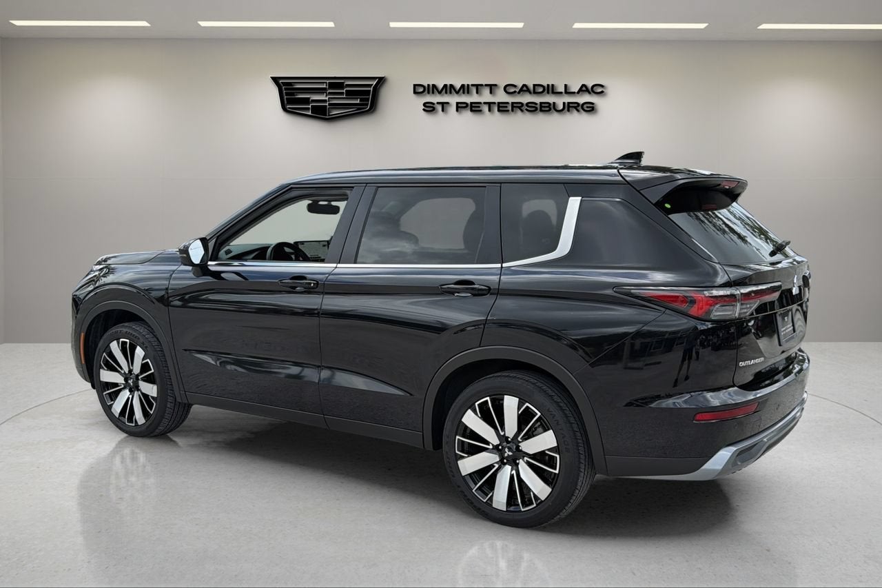 2025 Mitsubishi Outlander SE
