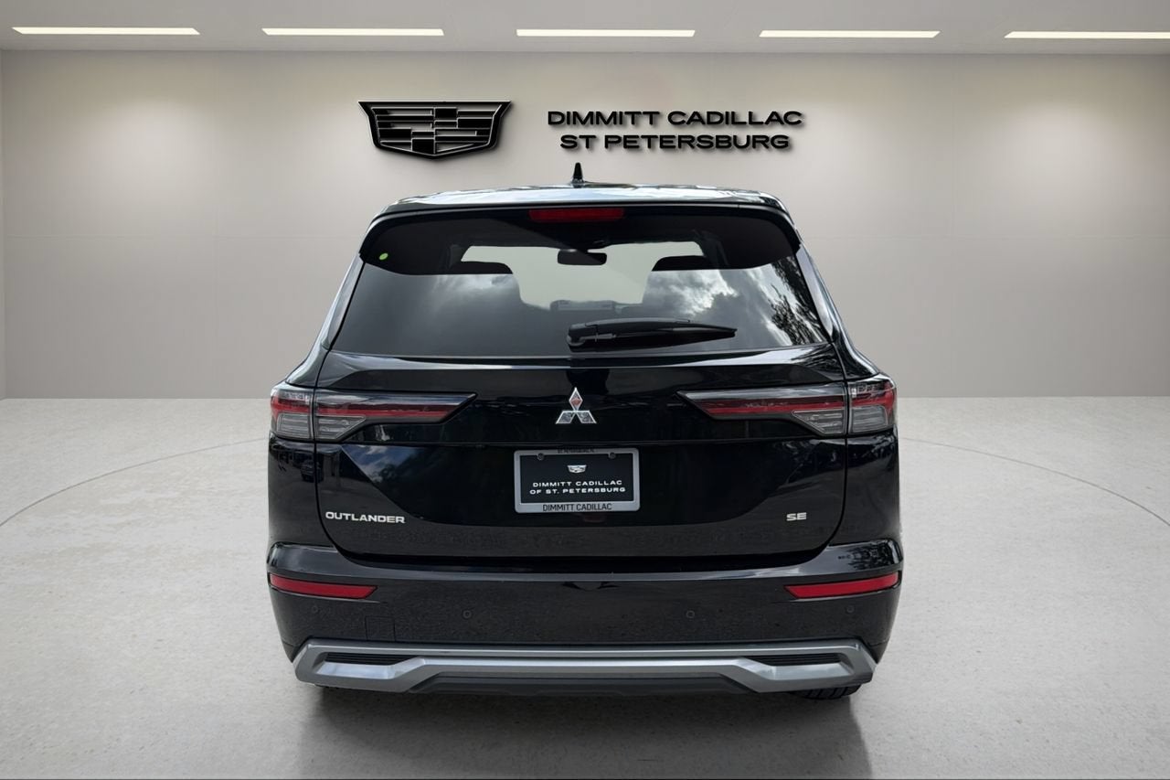 2025 Mitsubishi Outlander SE