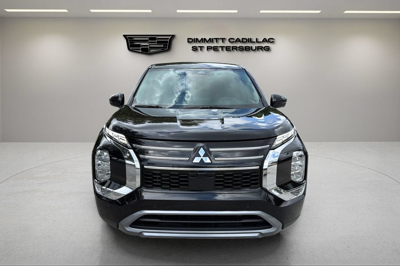 2025 Mitsubishi Outlander SE