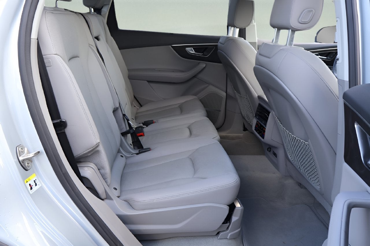 2023 Audi Q7 Premium Plus