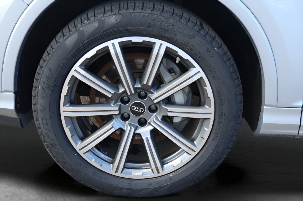 2023 Audi Q7 Premium Plus