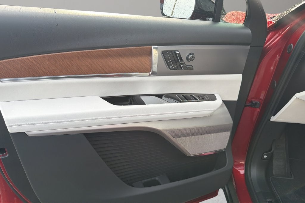 2027 Cadillac VISTIQ Luxury