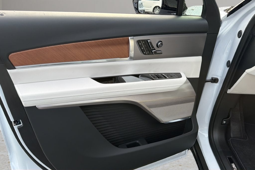 2027 Cadillac VISTIQ Sport