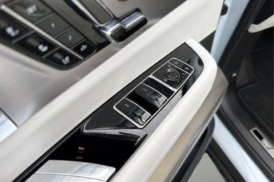 2027 Cadillac VISTIQ Sport