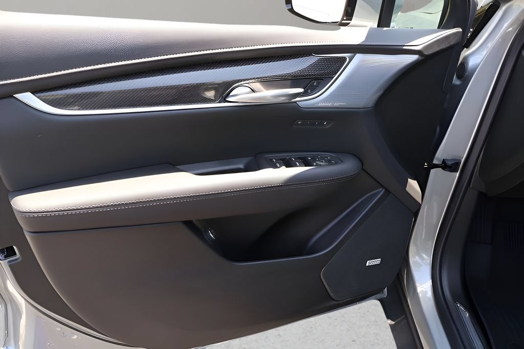 2026 Cadillac XT5 Sport