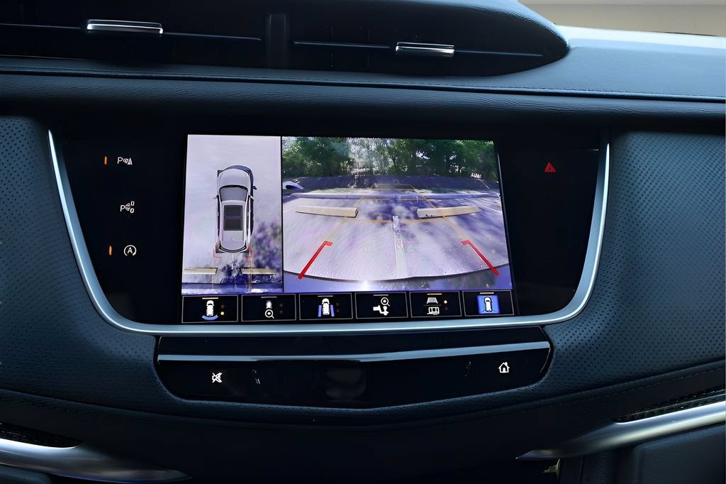2026 Cadillac XT5 Sport