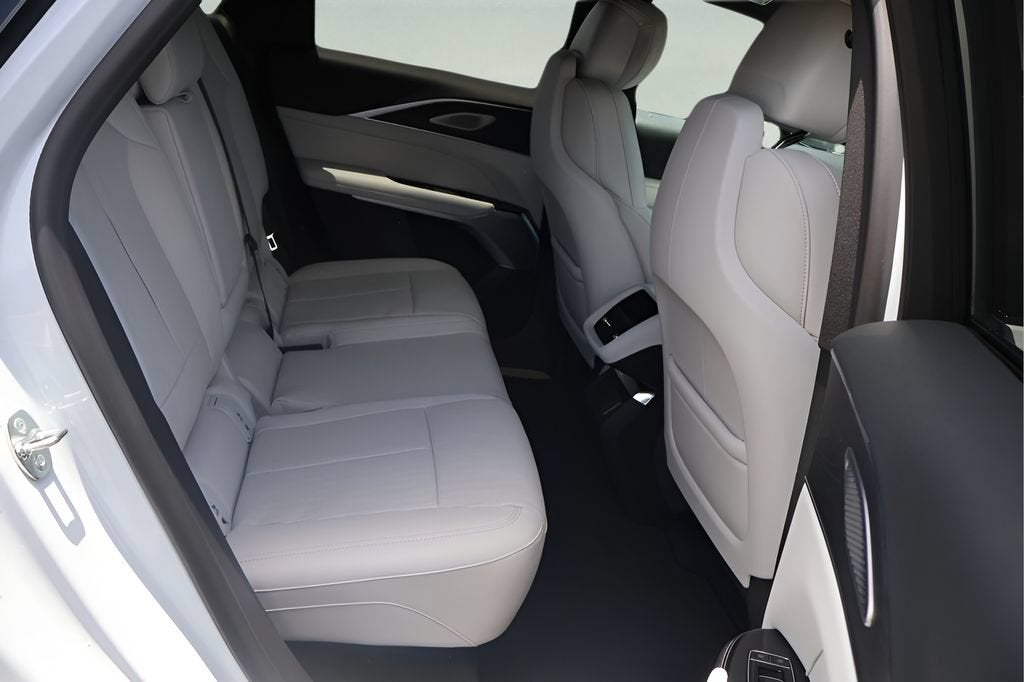 2026 Cadillac LYRIQ Premium Luxury