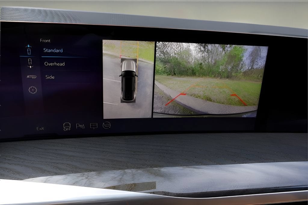 2025 Cadillac ESCALADE IQ Luxury 2