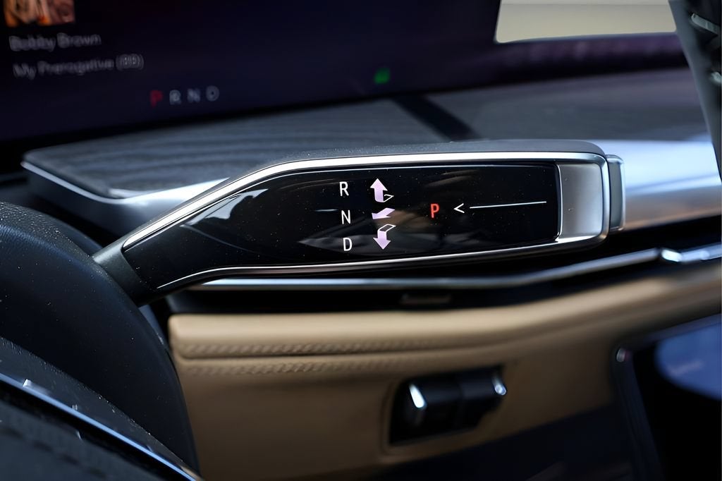2025 Cadillac ESCALADE IQ Luxury 2
