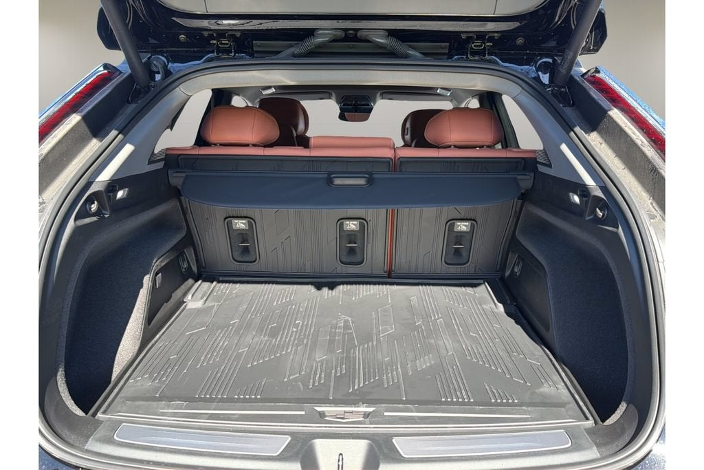 2027 Cadillac OPTIQ Premium Luxury