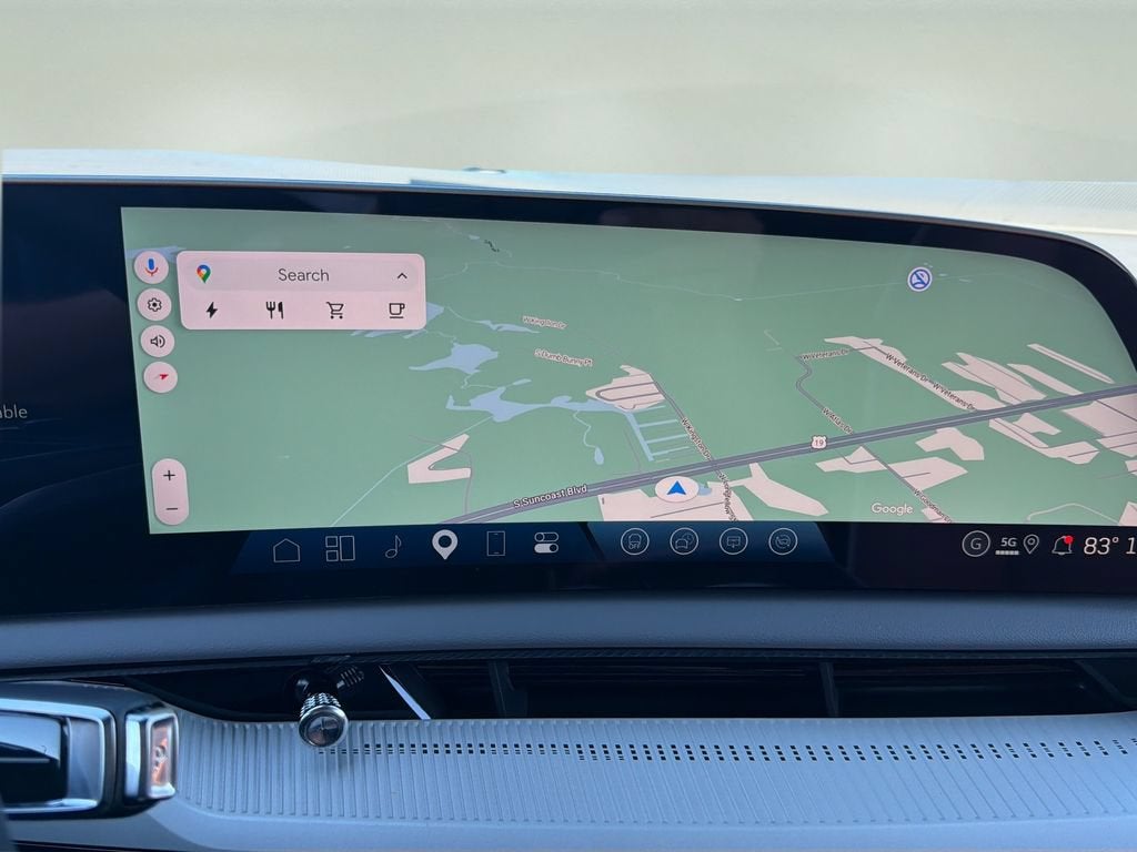2027 Cadillac OPTIQ Premium Luxury