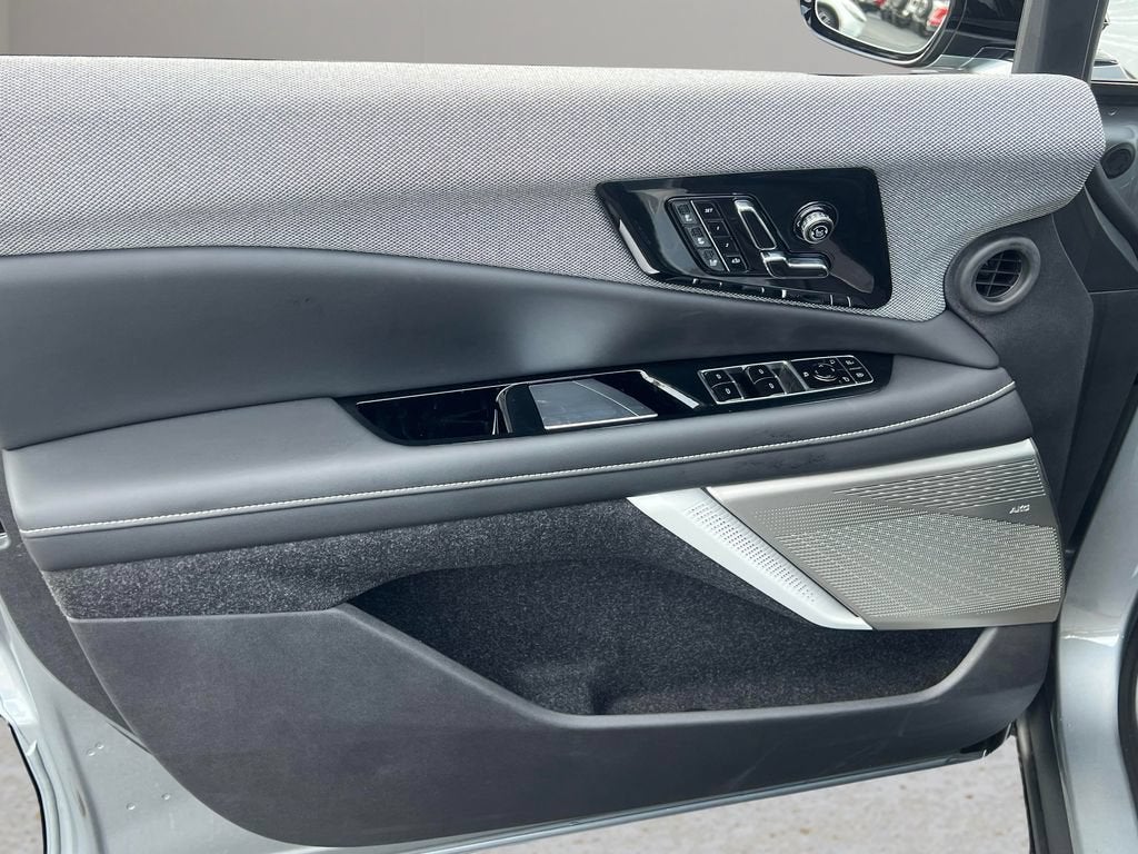 2027 Cadillac OPTIQ Premium Luxury