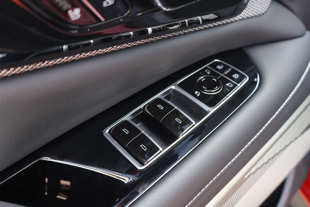 2027 Cadillac OPTIQ Premium Luxury