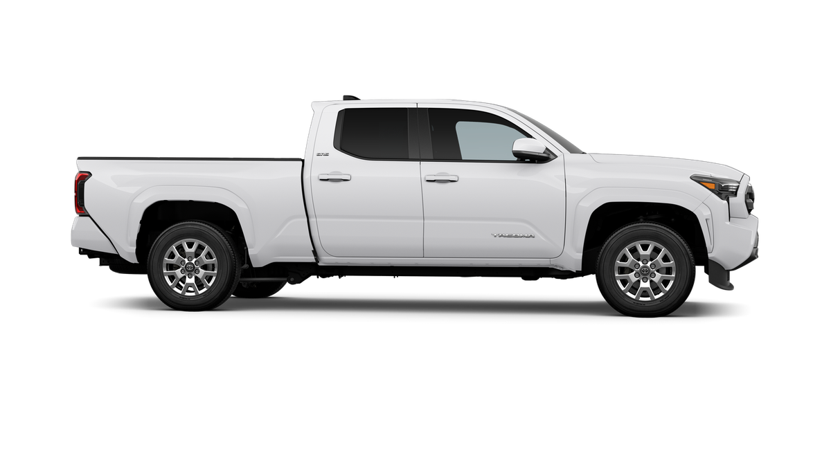 2026 Toyota Tacoma SR5 - Photo 13